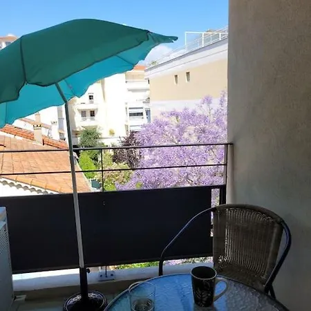 Apartment Proche Mer, Calme Et Confortable Cannes